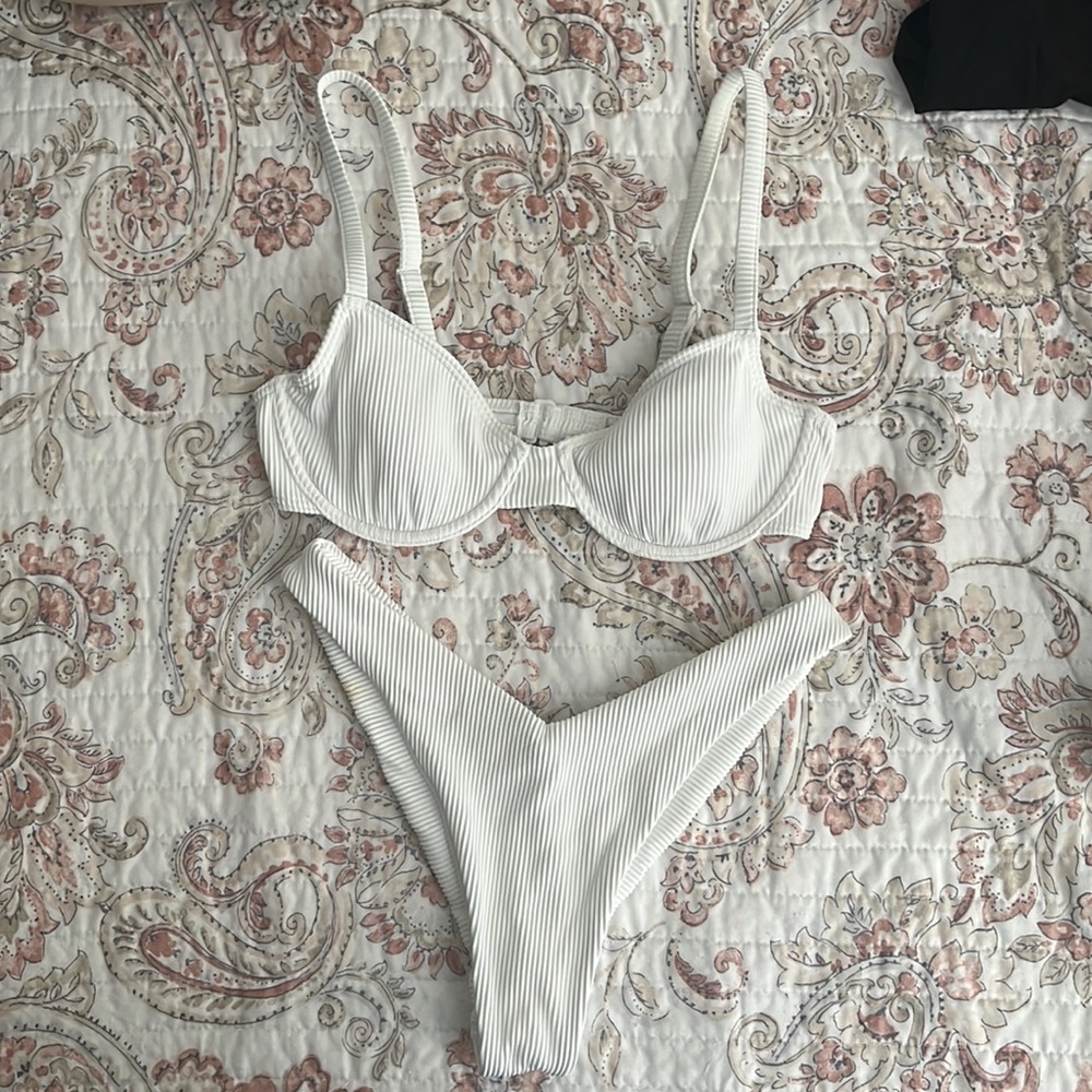 Roxy all white bikini